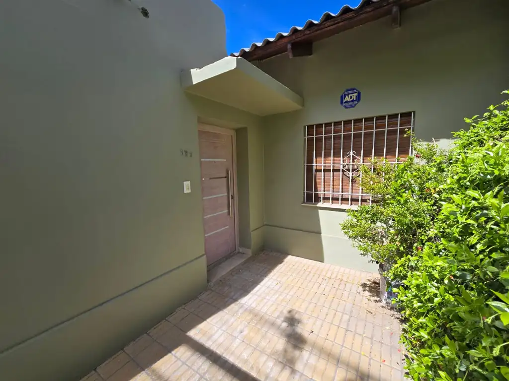 VENTA CASA 3 DORMITORIOS CENTRO CIPOLLETTI