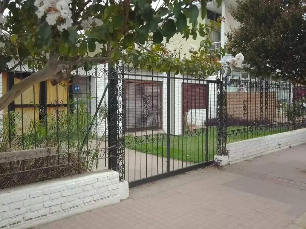 VENTA CASA 3 DORMITORIOS VILLA ALLENDE