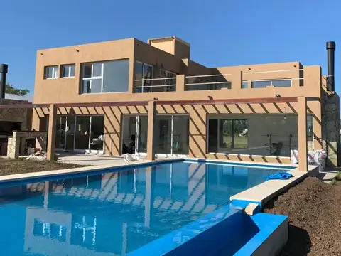 INCREIBLE PROPIEDAD A LA VENTA EN BARRIO PRIVADO MATISSE