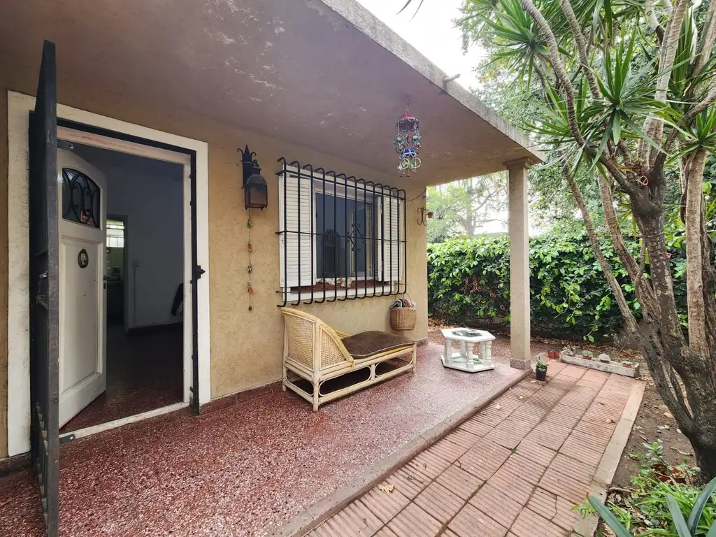 Casa en venta de 2 dormitorios c/ cochera en Bella Vista APTA CREDITO