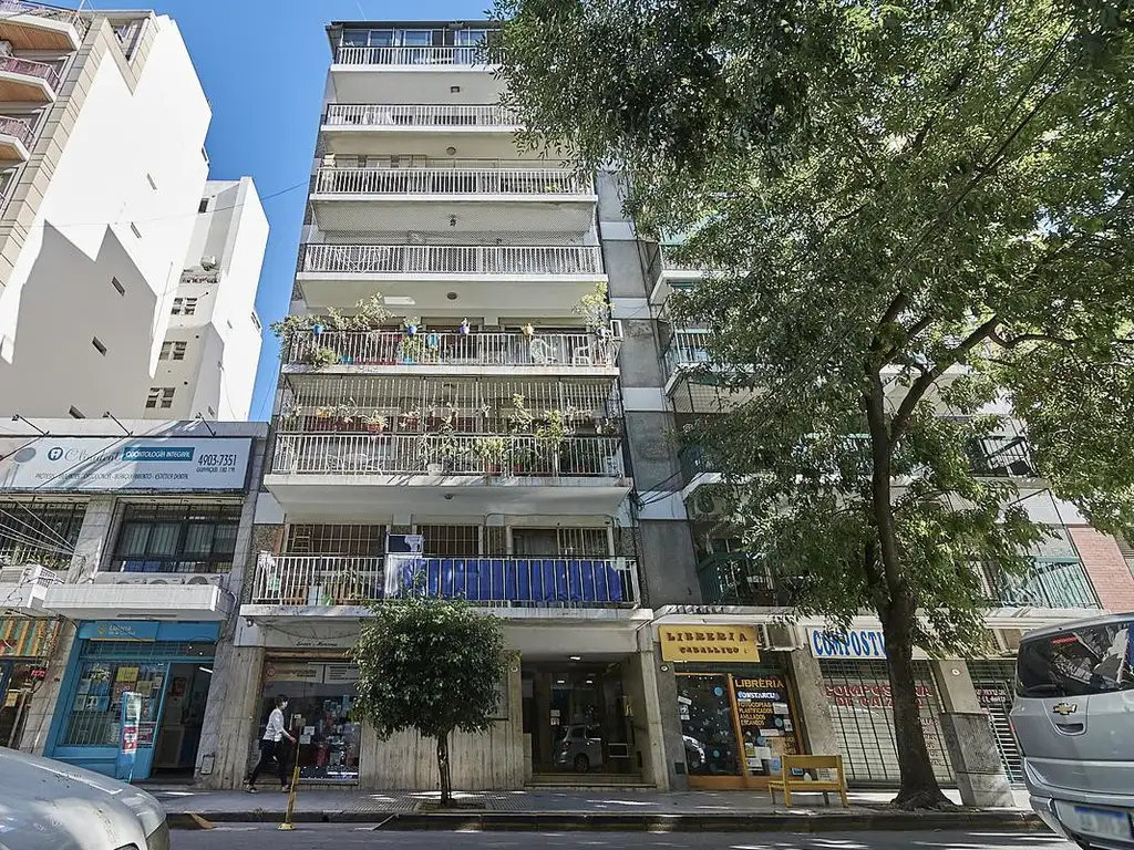 Guayaquil al 100 Departamento de 2 Ambientes en Alquiler en Caballito zona Parque Rivadavia