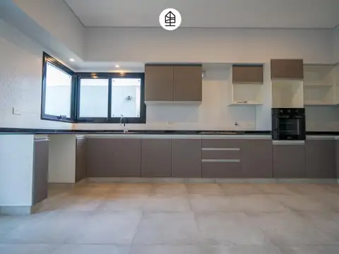 CASA EN VENTA LA TRINIDAD