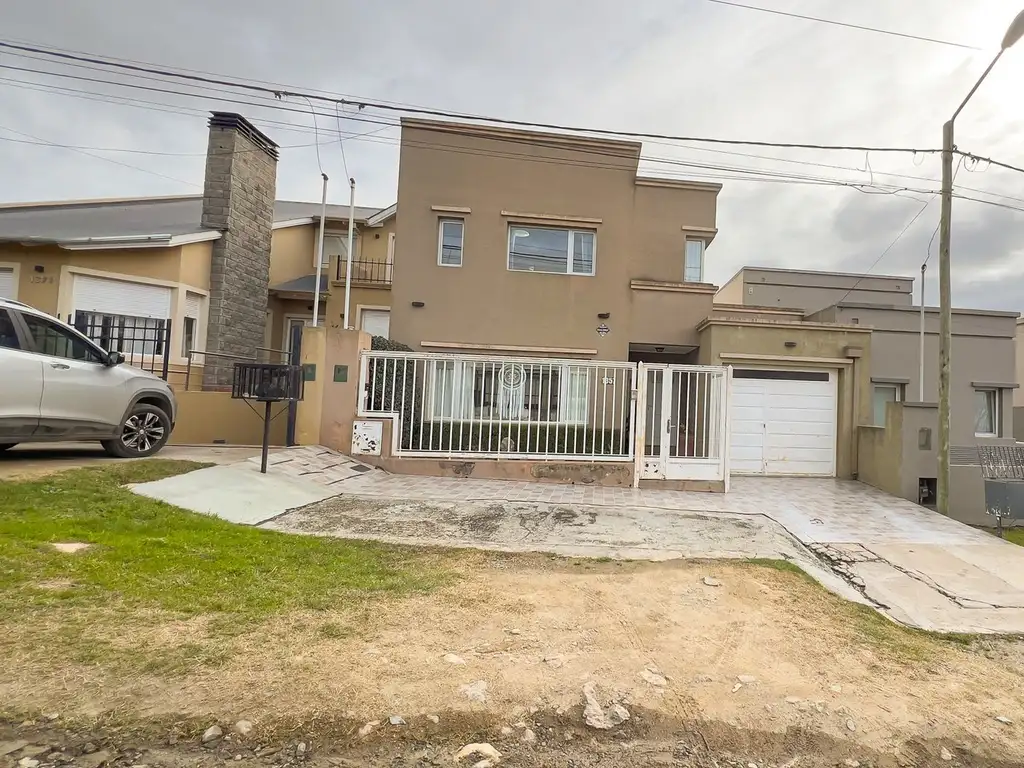 CASA TRES DORMITORIOS ZONA DIQUE TANDIL