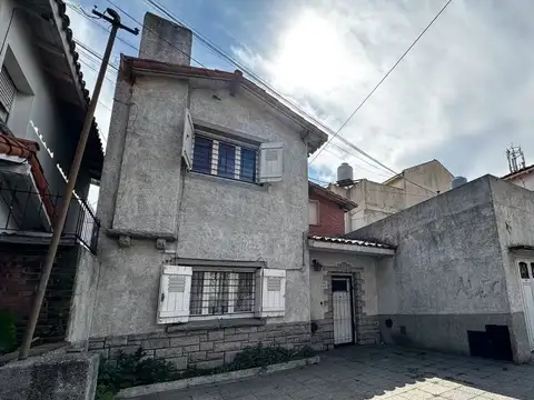 Venta casa 4 amb apta crédito quincho.Las avenidas