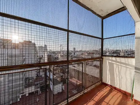 VENTA - 4 AMB CON DEPENDENCIA Y DOBLE BALCÓN - APTO CRÉDITO - BALVANERA