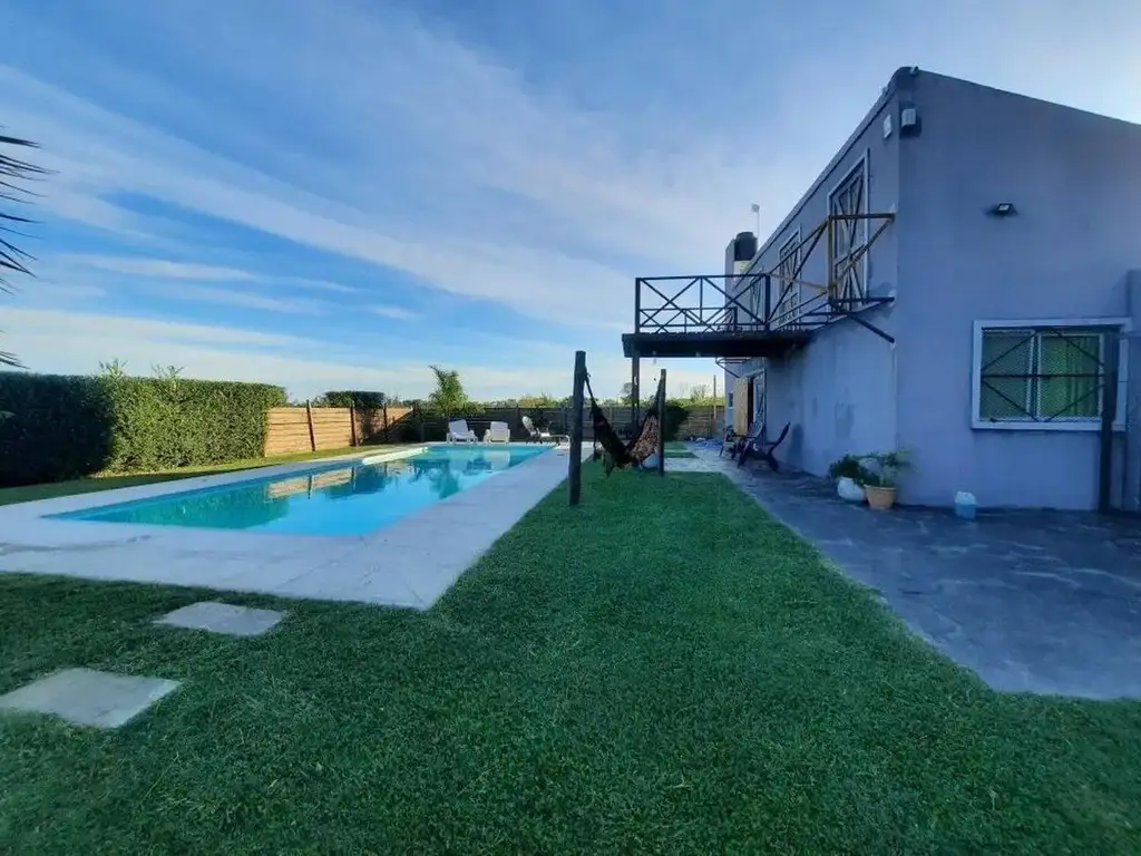 Casa Quinta con Pileta Florencio Varela La Capilla