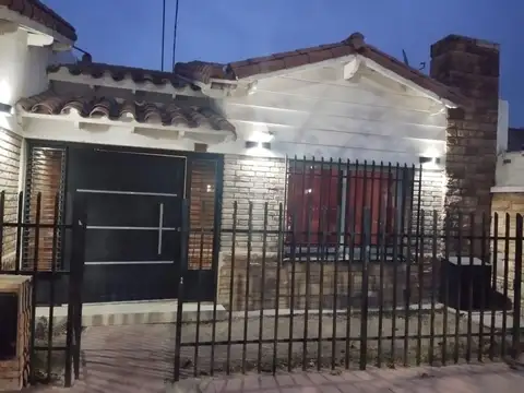 Se VENDE casa en Gutiérrez, Maipu a metros de Maza