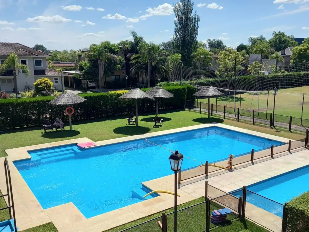 Venta de casa en Barrio La Barra Village. Escobar