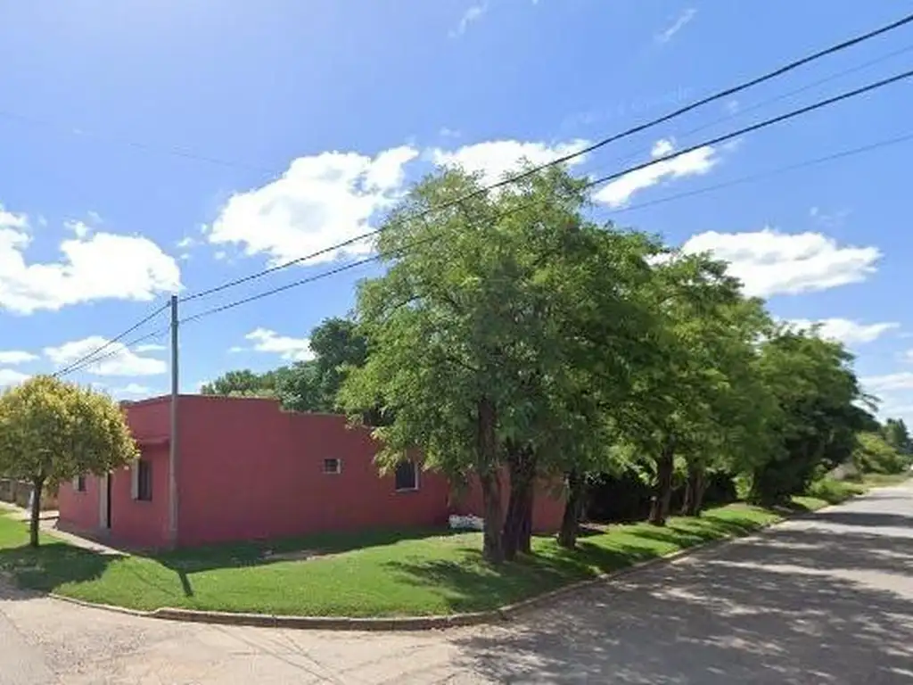 Casa en venta - 2 Dormitorios 1 Baño - Cochera - 419Mts2 - Carmen de Areco