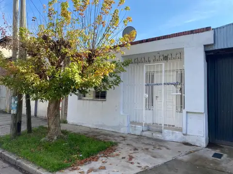 ALQUILER CASA 3 AMB CON PATIO QUILMES