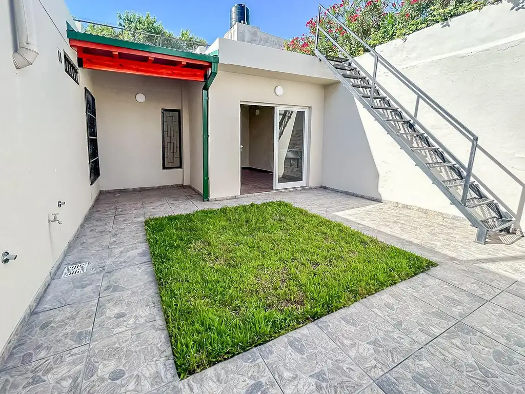 VENTA/PERMUTA - Casa al frente - Toda reciclada - Alberdi, Rosario