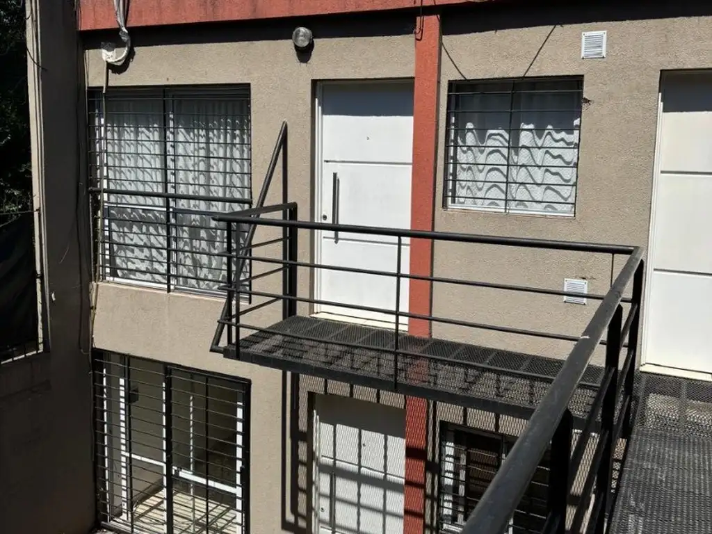 Departamento en alquiler en Barrio La Esmeralda!