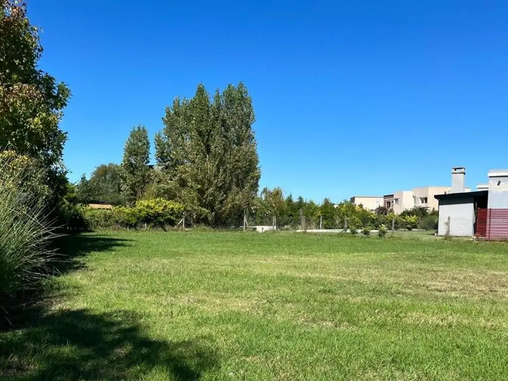 Terreno en venta, Barrio Norte, El Canton. ESCOBAR