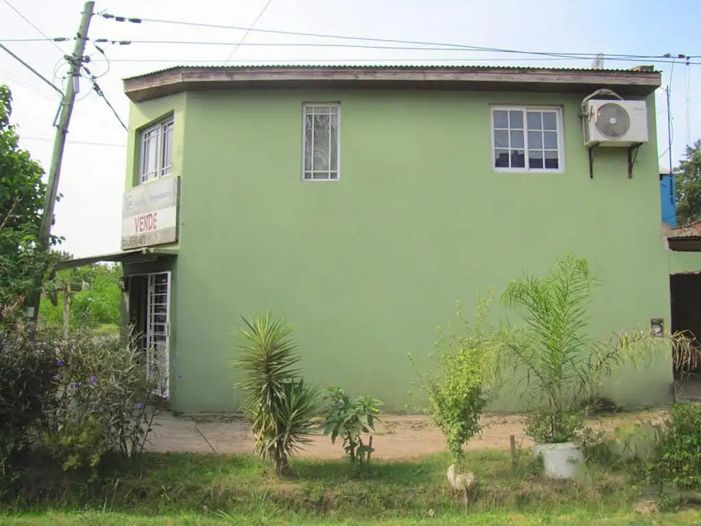 Casa en Venta - 2 dormitorios 2 baños - 250mts2 - Melchor Romero