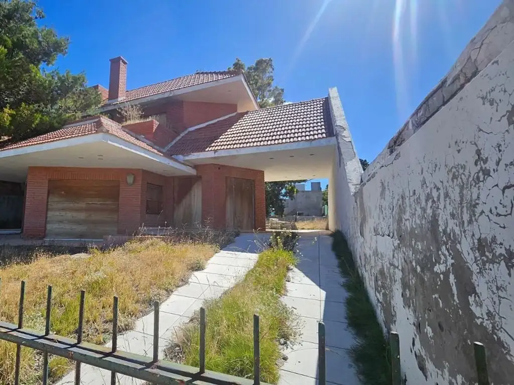 CASA EN COSTANERA - RADA TILLY