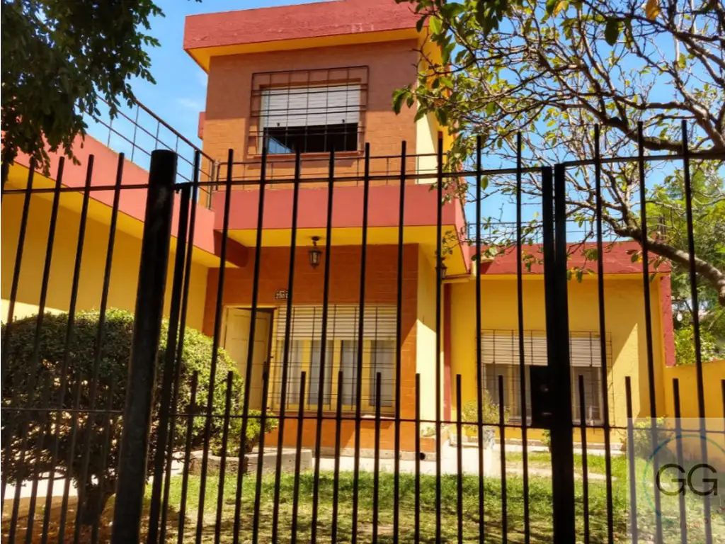 Vende Vivienda 2 plantas excelente oportunidad