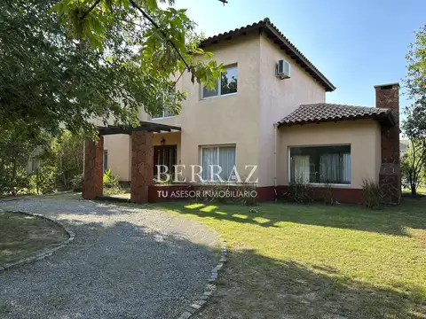 Casa Alquiler Anual 4 Dormitorios Santa Catalina Villanueva Lote de 850 m2