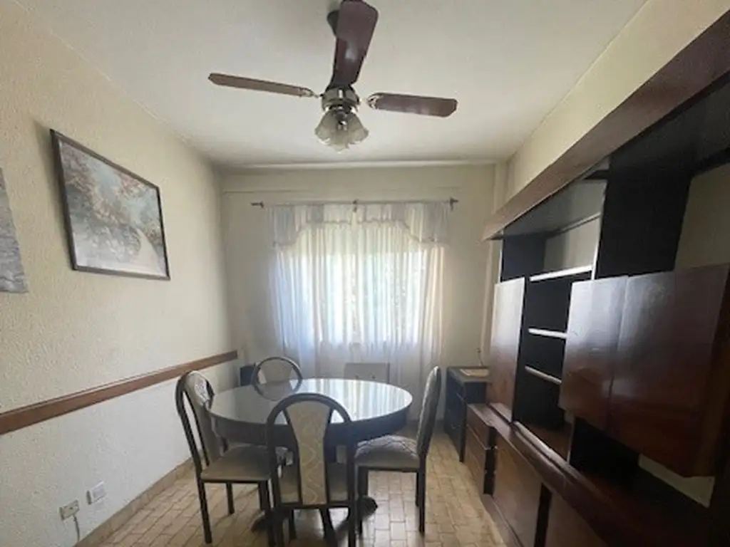 Departamento en venta de 2 dormitorios c/ cochera en Parque Patricios