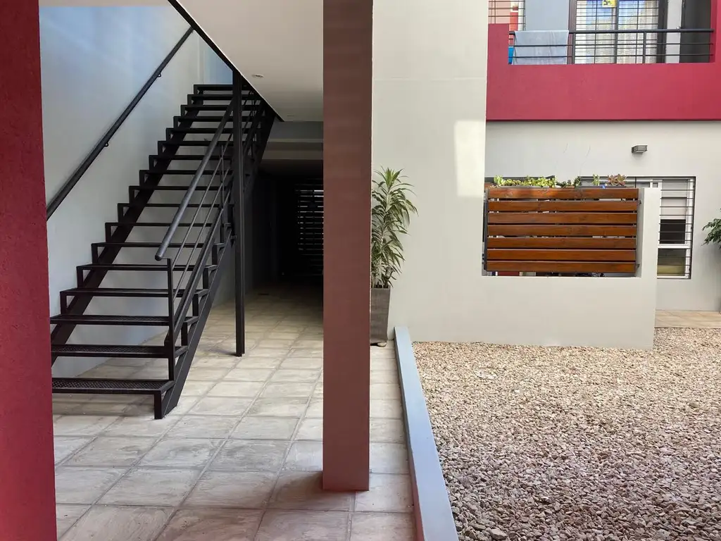 Venta Dpto Tipo Duplex, 2 Ambientes Barrio Santa Rita