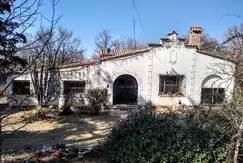 Casa amplia sobre el río Anisacate en Villa Los Aromos - Cba