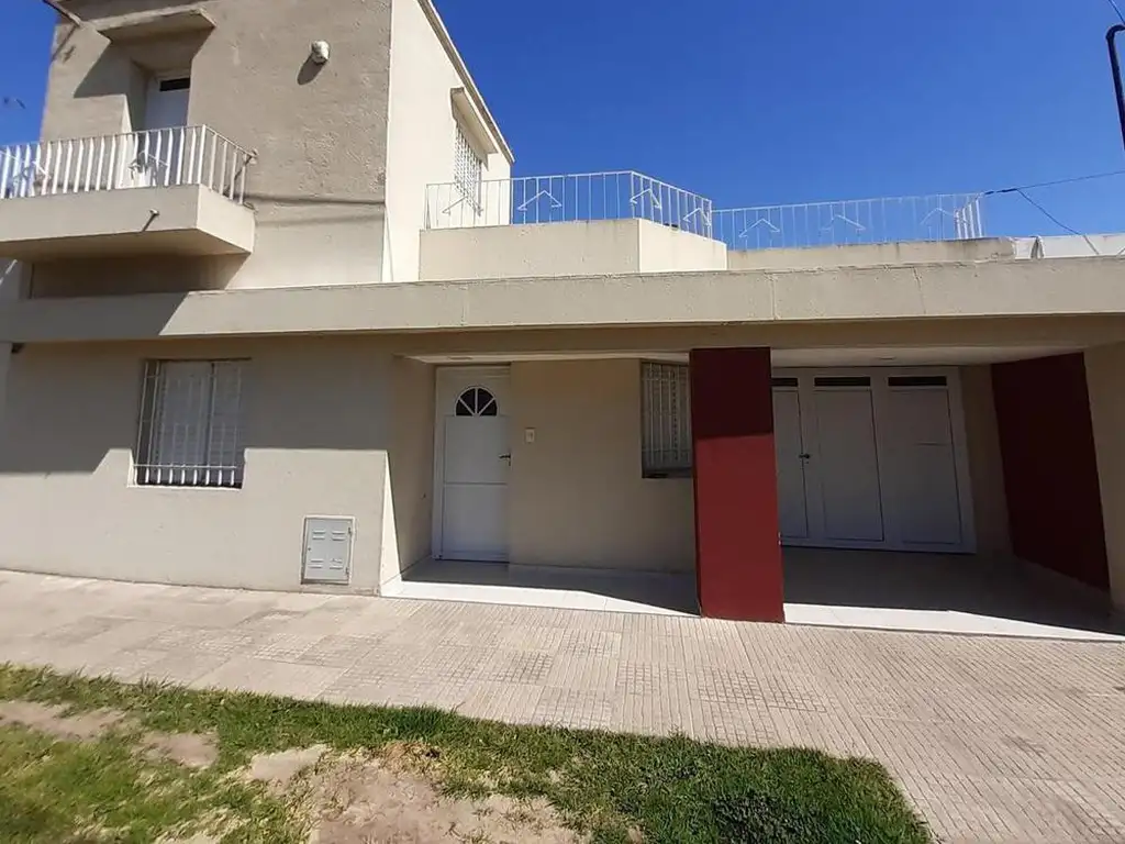 CASA EN VENTA EN SAN LORENZO