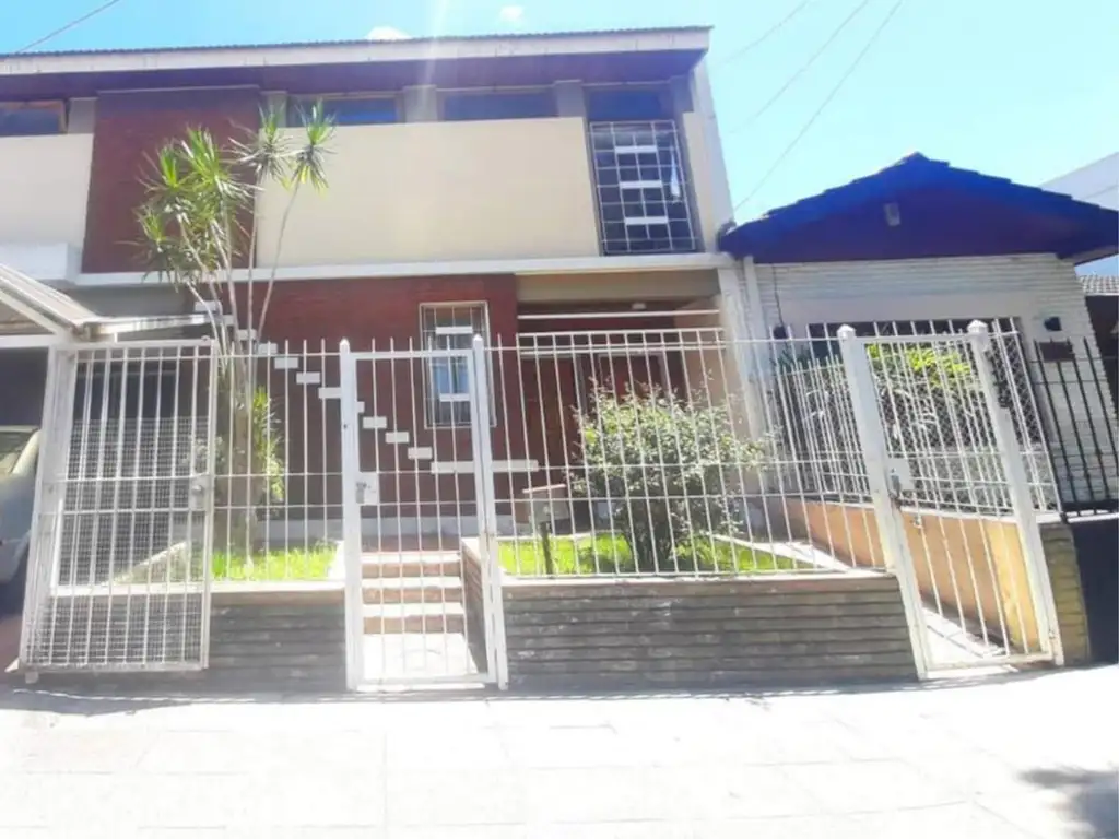 Casa en Haedo a segundos de la bajada Posadas acceso oeste