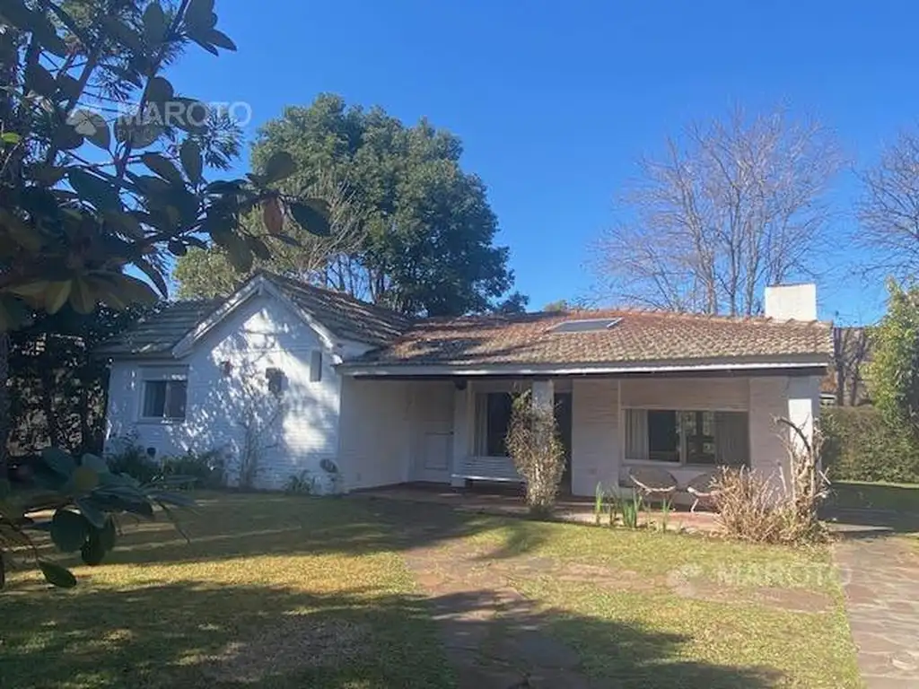 CASA EN VENTA EN LOS HORNEROS