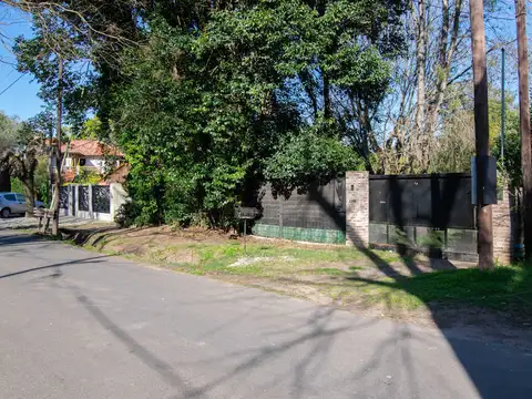 LOTE CON CASA VENTA GONNET - Foto 0