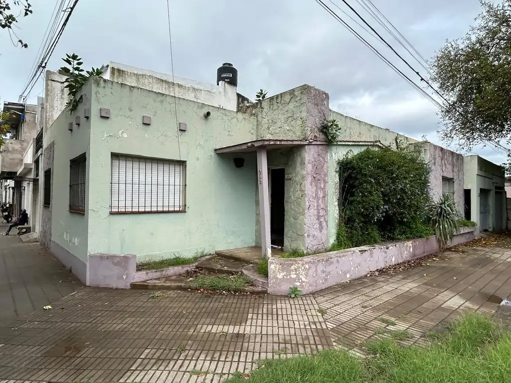 Casa en venta en esquina