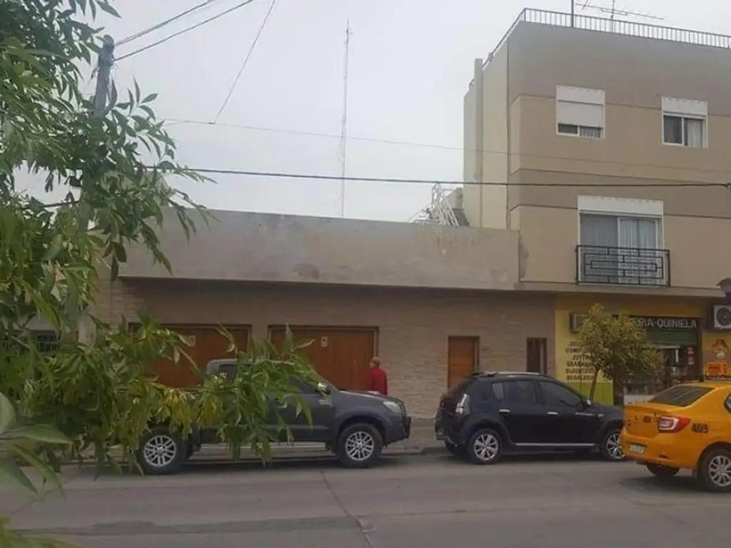 VENTA PROPIEDAD EN ESQ. SAN MARTIN Y BOUQUET ROLDAN