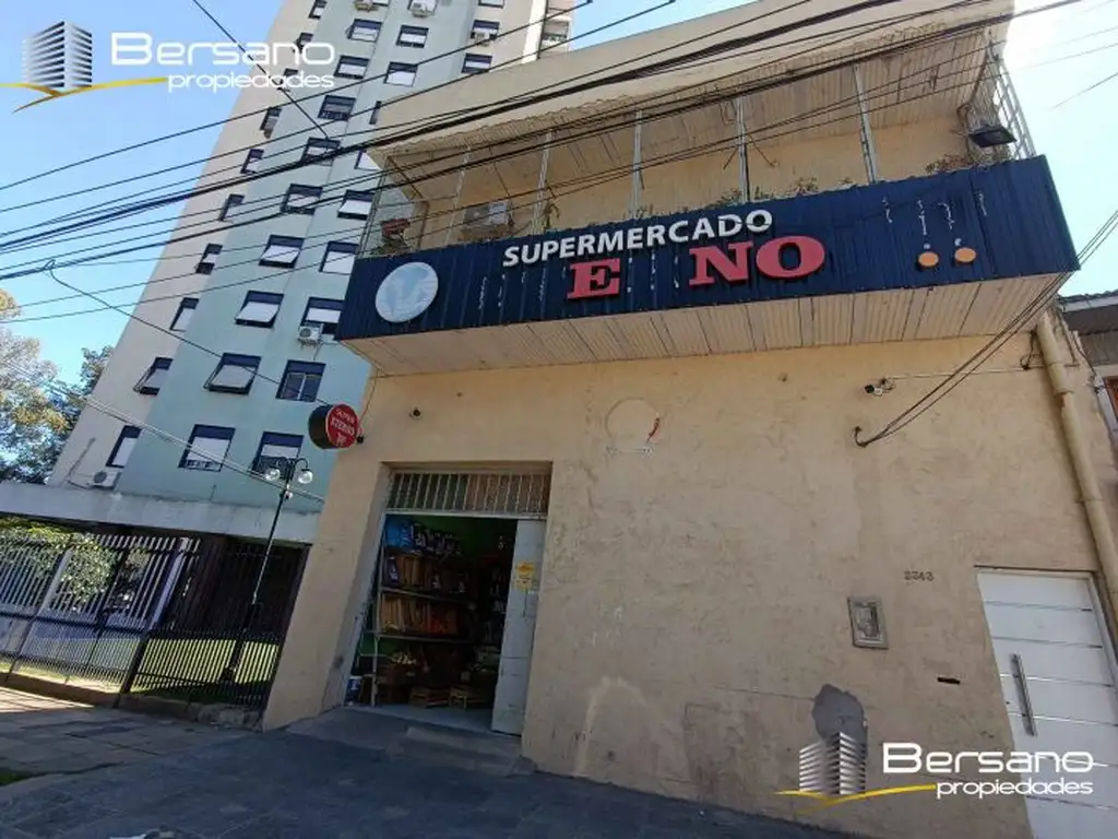 VENTA OPORTUNIDAD UNICA  Local con vivienda en dos plantas con  depósito , bodega y terraza....