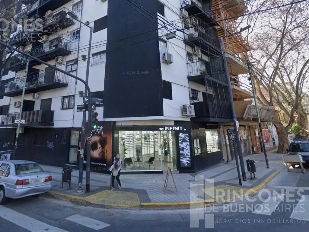 Descatado departamento Planta Baja con Patio a la calle Exc zona comercial