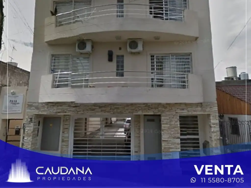 Departamento dos ambientes con cochera en venta en Ramos Mejia