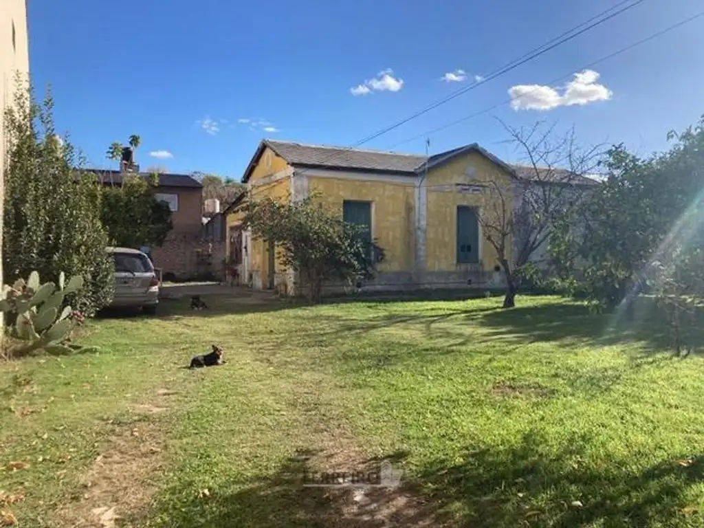 VENTA  DE CASA EN JOSÉ C. PAZ