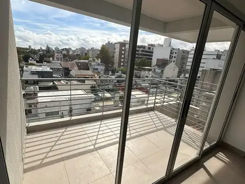 VENTA  3 amb a ESTRENAR con cochera Vicente López, G.B.A. Zona Norte