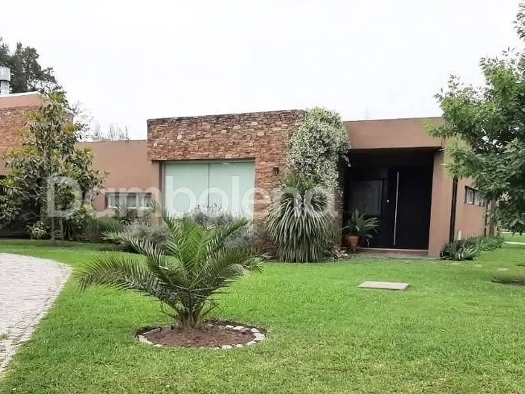 Casa  en Venta, El Casco de Alvarez, Moreno