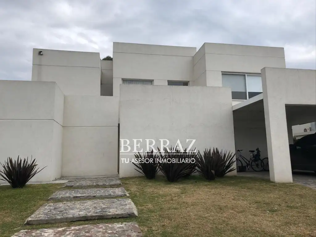 Casa venta 6 ambientes Las Liebres Pilar lote de 930 m2