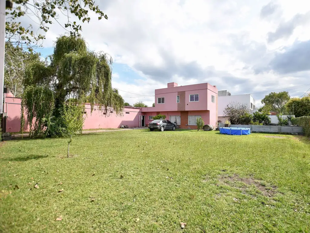 Casa Venta 6 ambientes 30 años, 829m2, 462 E/ 16 Y 17 800, City Bell