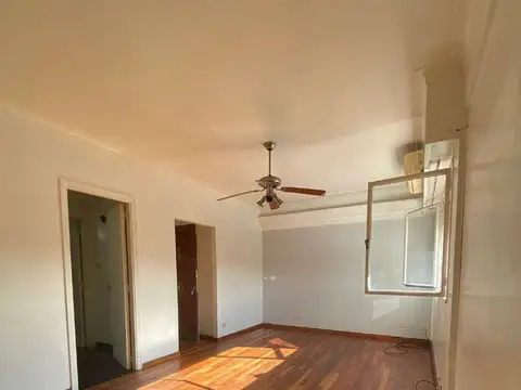 Venta 4 ambientes en Avenida de los incas y Trinvurato. Hermoso departamento en oportunidad