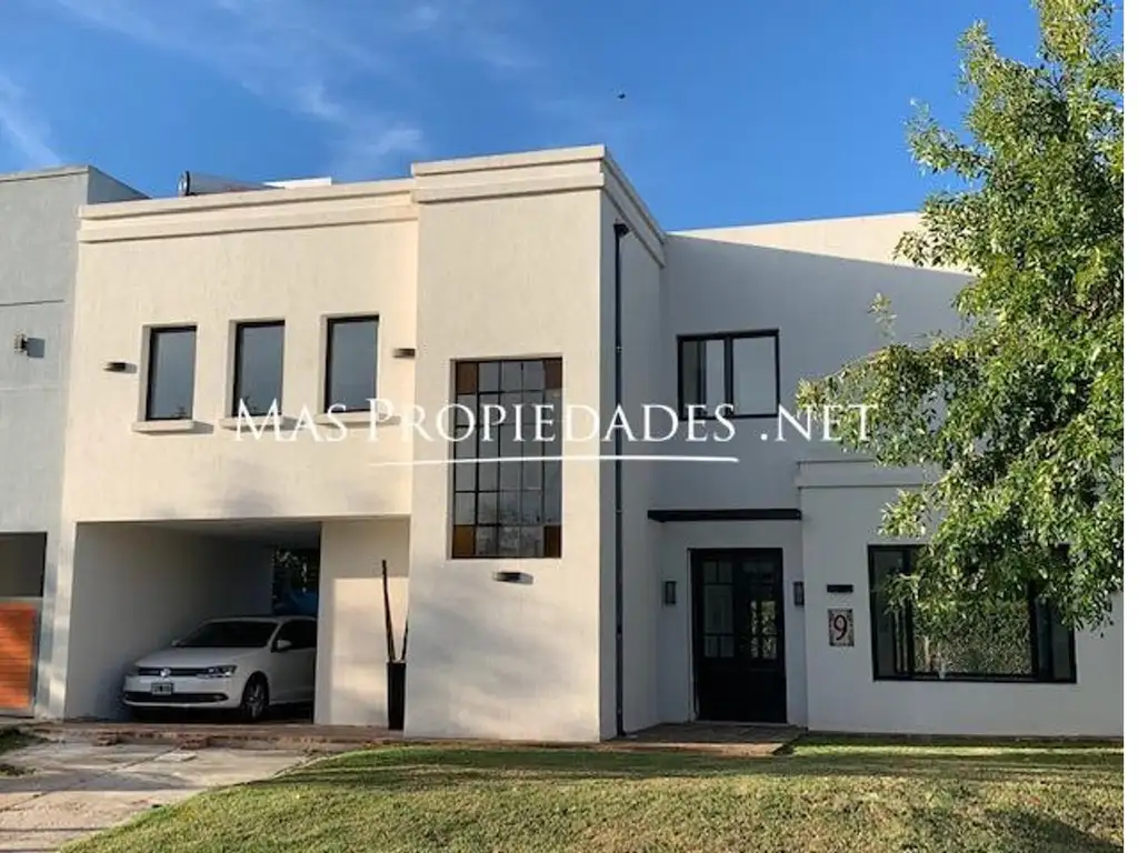 Casa en venta en Hudson Chico 5 ambientes