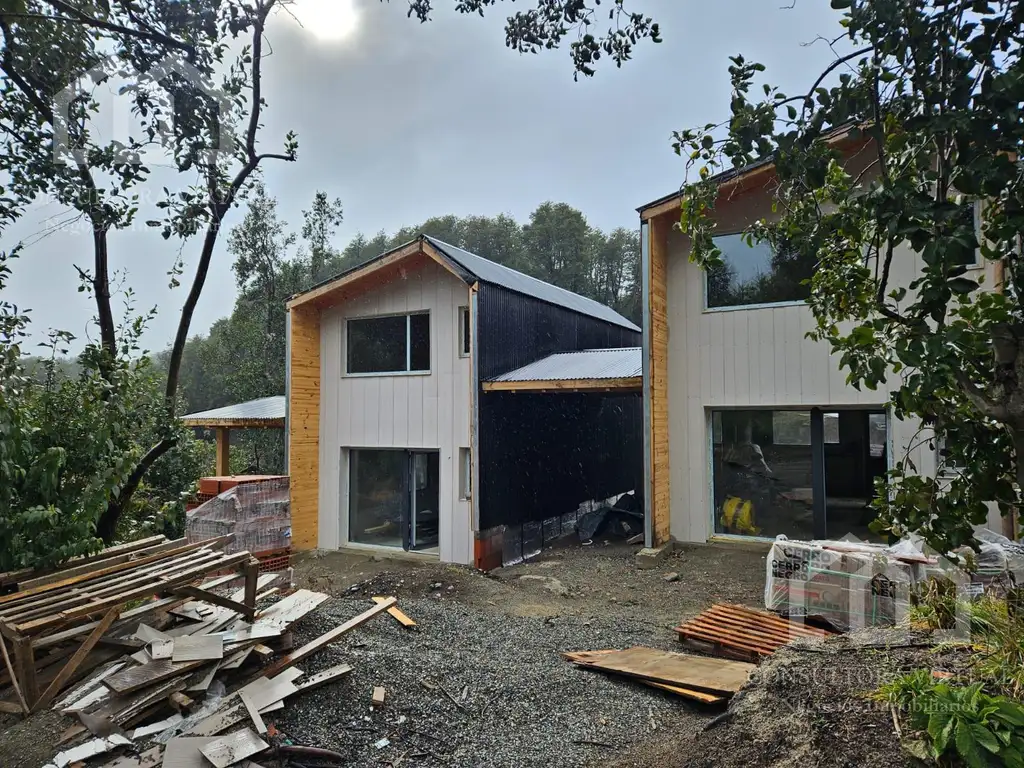 Casa venta Villa La Angostura en Obra avanzada Barrio Norte