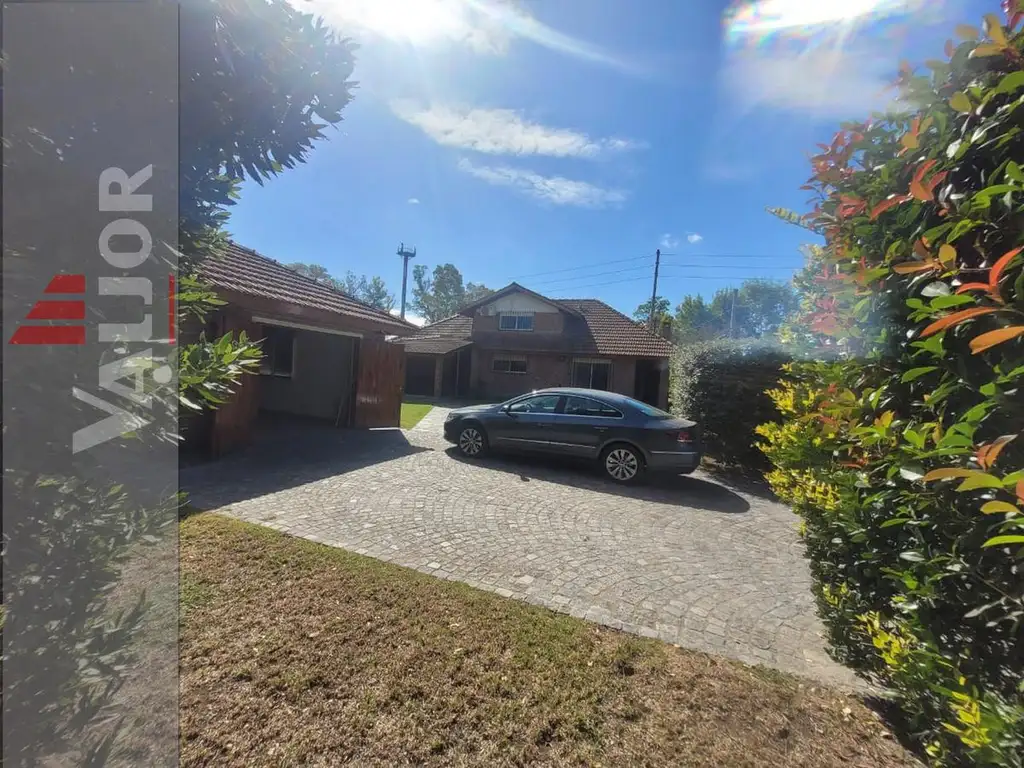 Casa en doble lote Mapuche