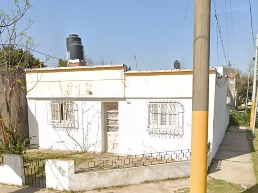 Oportunidad única casa de Dos dormitorios en San Lorenzo Norte