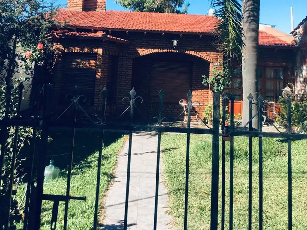 Hermosa casa en terreno de 10 x 50