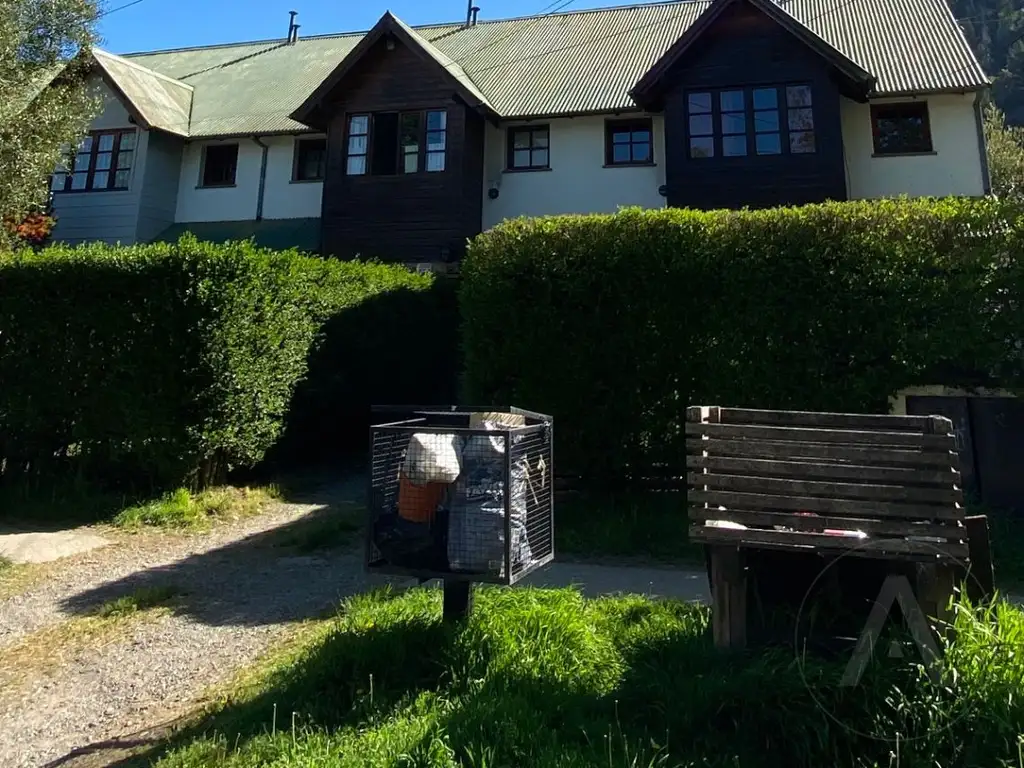 FINA PATAGONIA. Dúplex en venta de 3 dormitorios c/ cochera en San Martin de los Andes