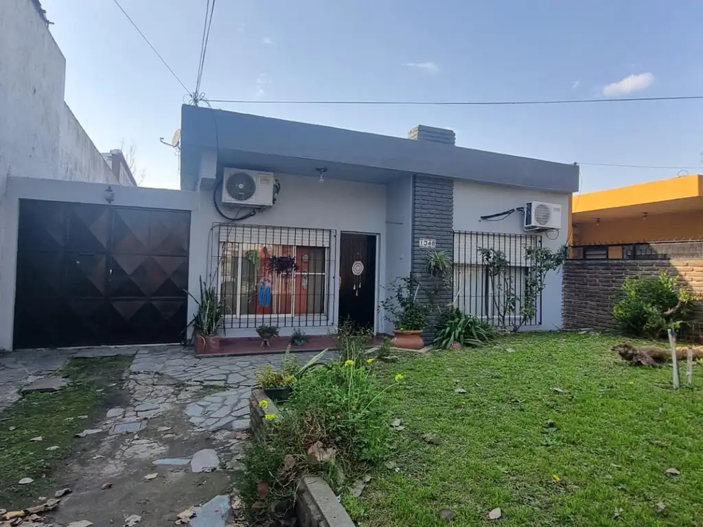 VENTA CASA MULTIFAMILIAR TERRENO PROPIO BERAZATEGUI