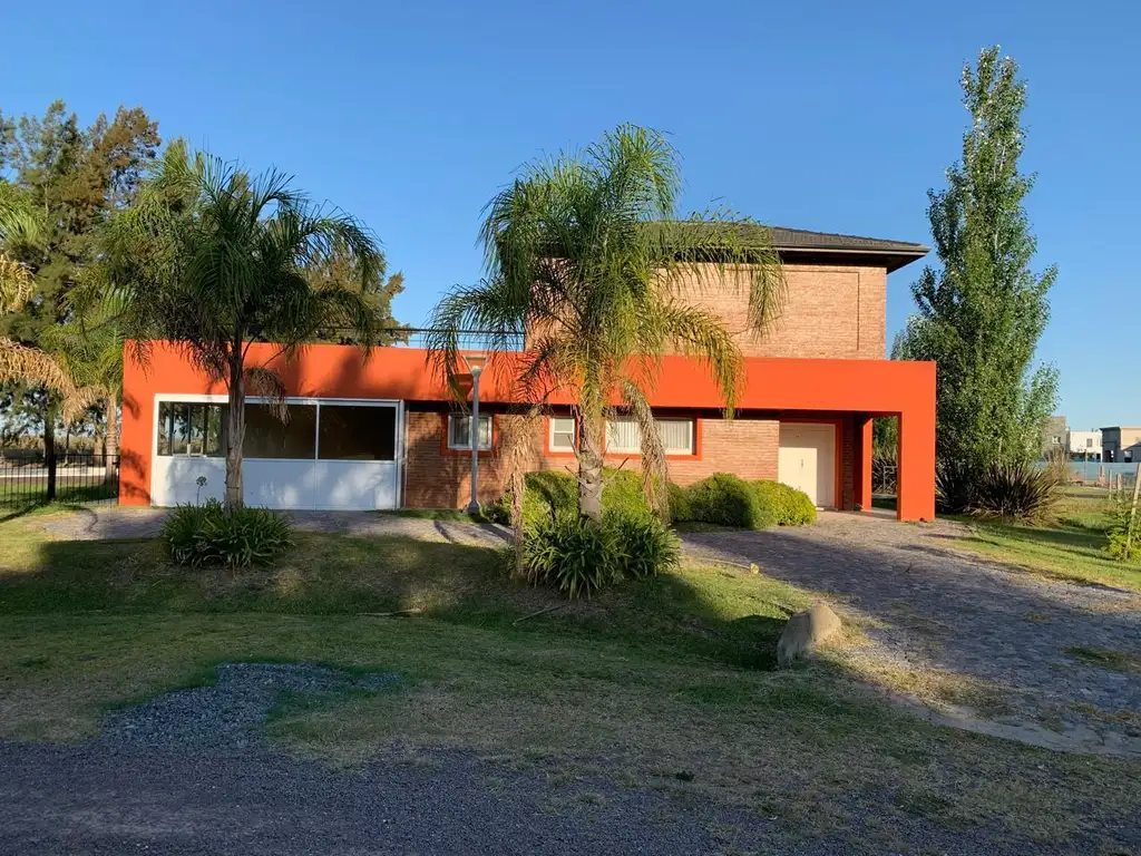 Casa en  Haras Del Sur I, La Plata