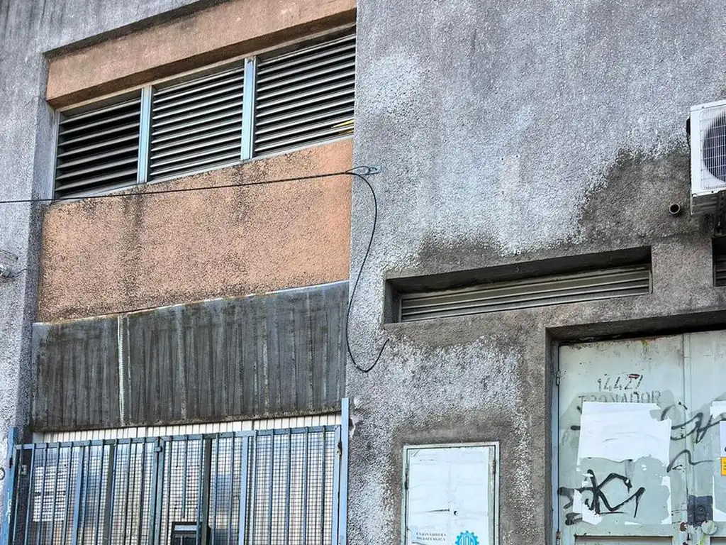 OPORTUNIDAD Venta Galpón Industrial en Sobre Calle 49 José León Suarez San Martin