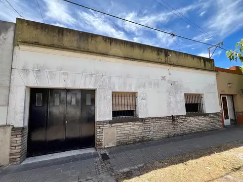 Casa en venta en Los Hornos de 3 dormitorios