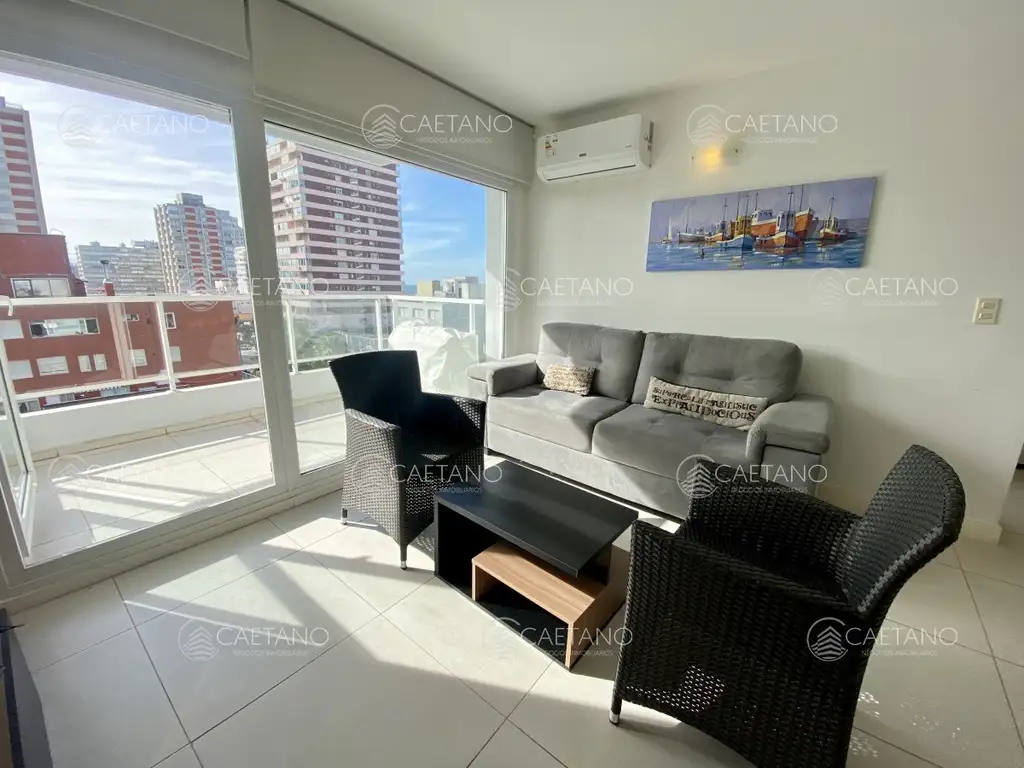 Venta 2 dormitorios península Punta del Este.